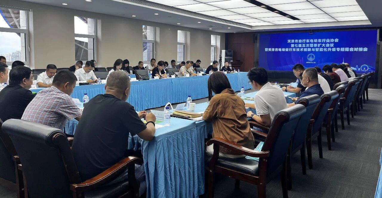 1758263765372261.jpg e8c69e4391e0e8c89d65591af1c461e6.jpg